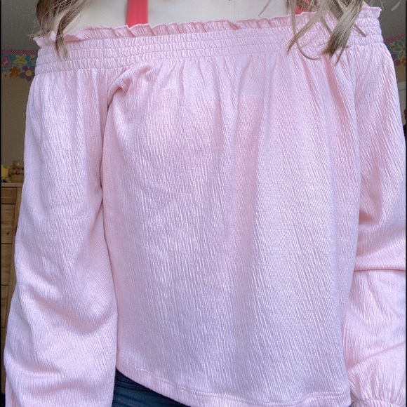 Off shoulder shirt - Picture 2 of 3